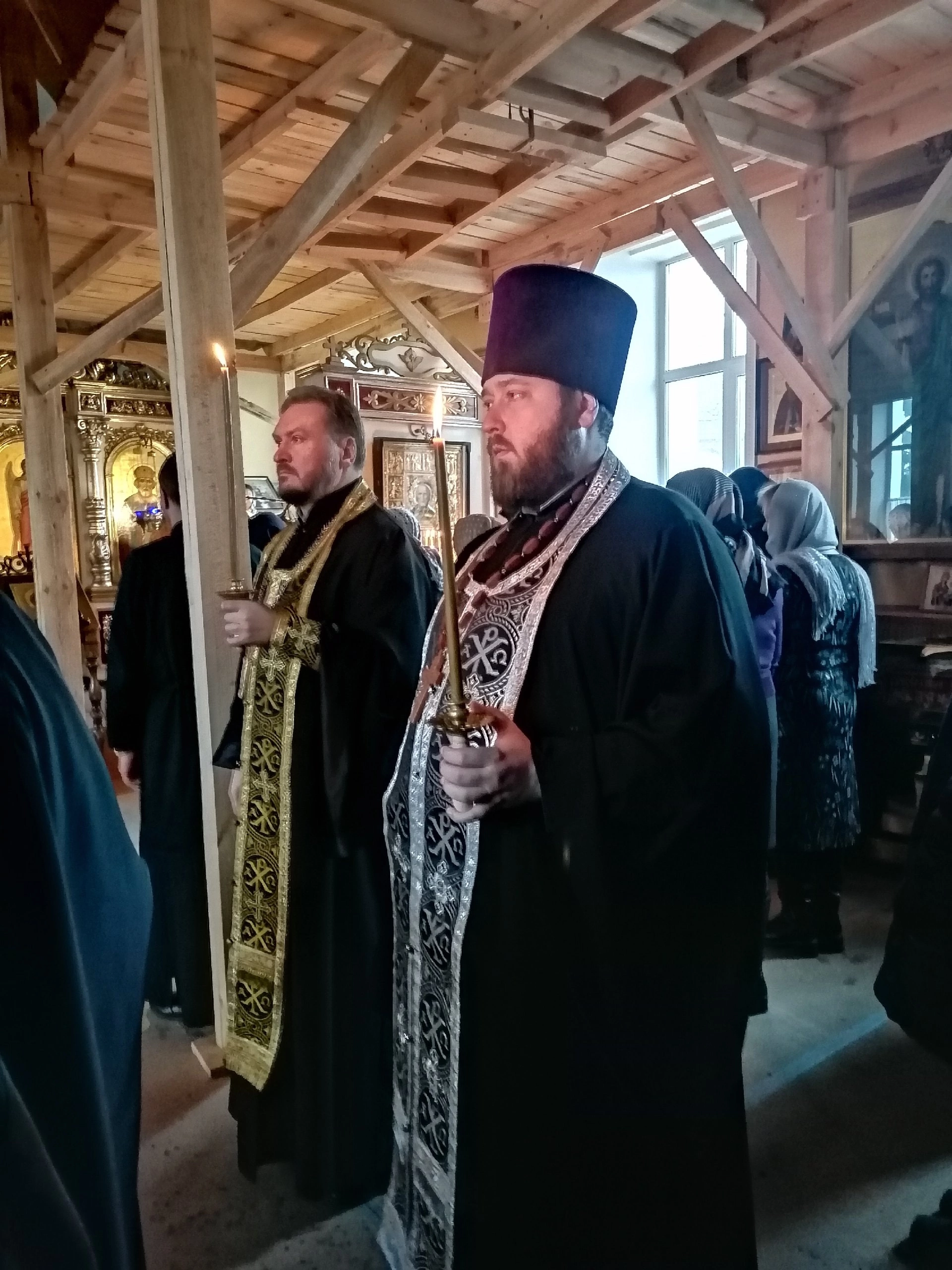 Протоиерей Александр Филиппов совершил повечерие с чтением четвертой части Великого покаянного канона преподобного Андрея Критского