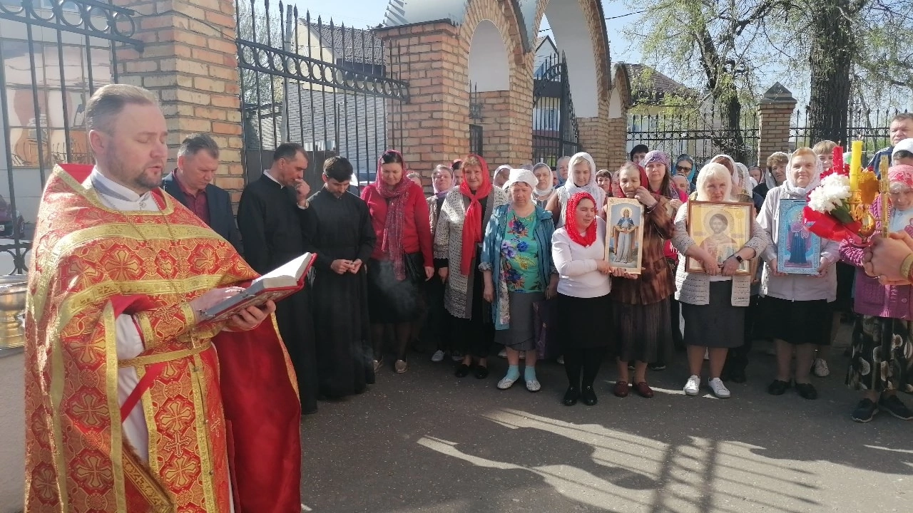 Во вторник Светлой седмицы протоиерей Александр Филиппов совершил Божественную литургию