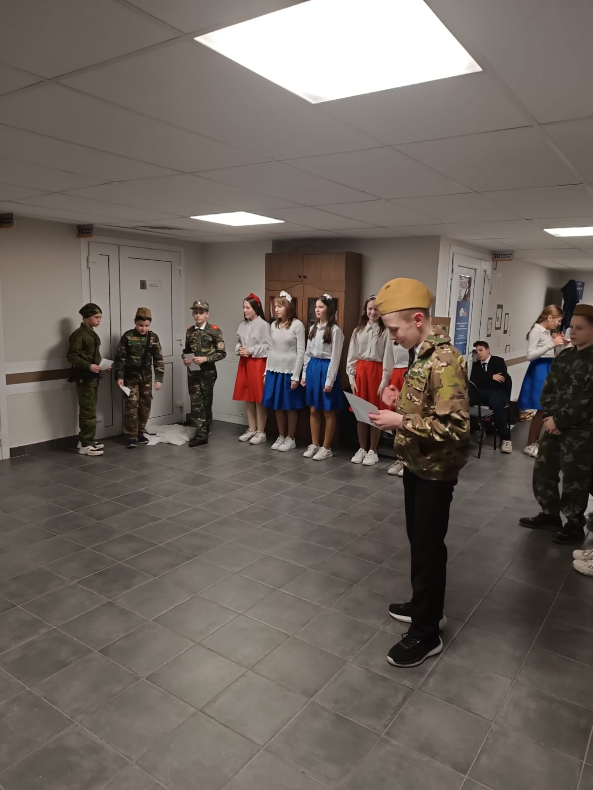 Воспитанники воскресной школы Никольского храма в Терновке  выступили с концертом для раненых военнослужащих