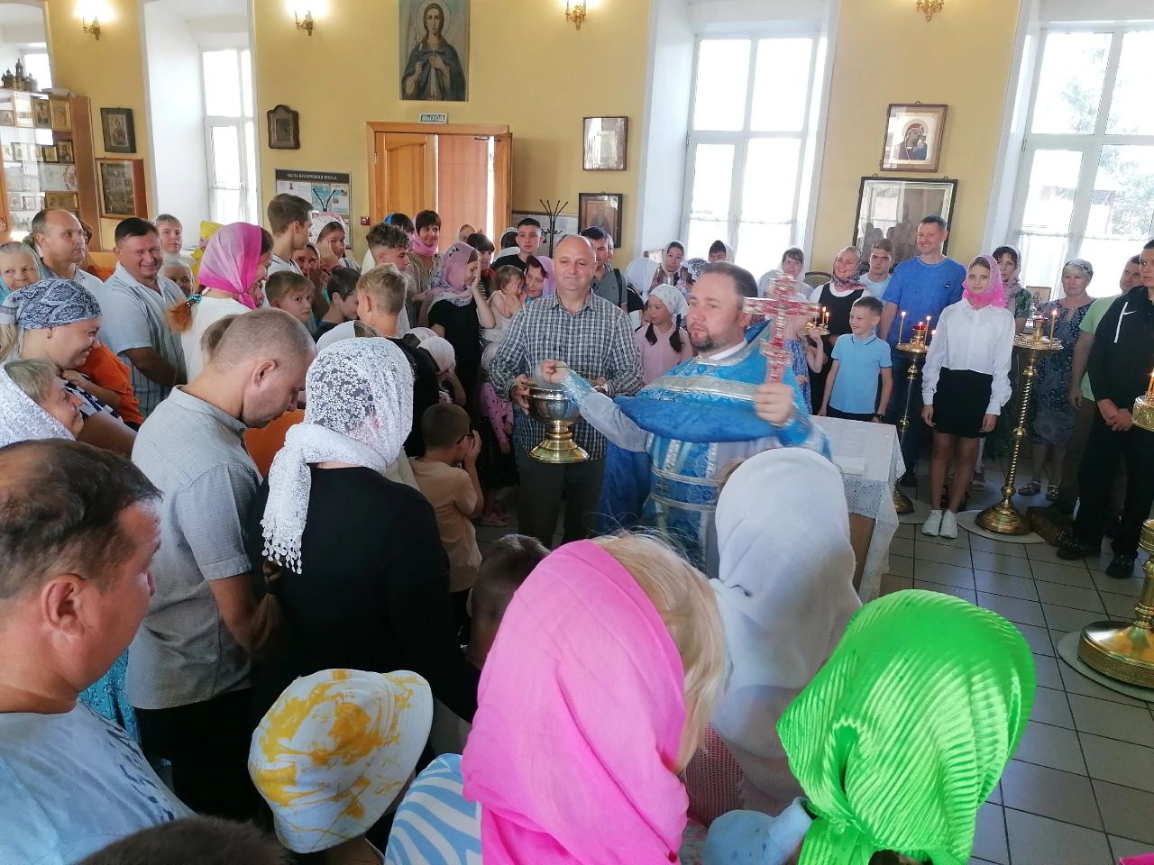 Протоиерей Александр Филиппов совершил Божественную литургию