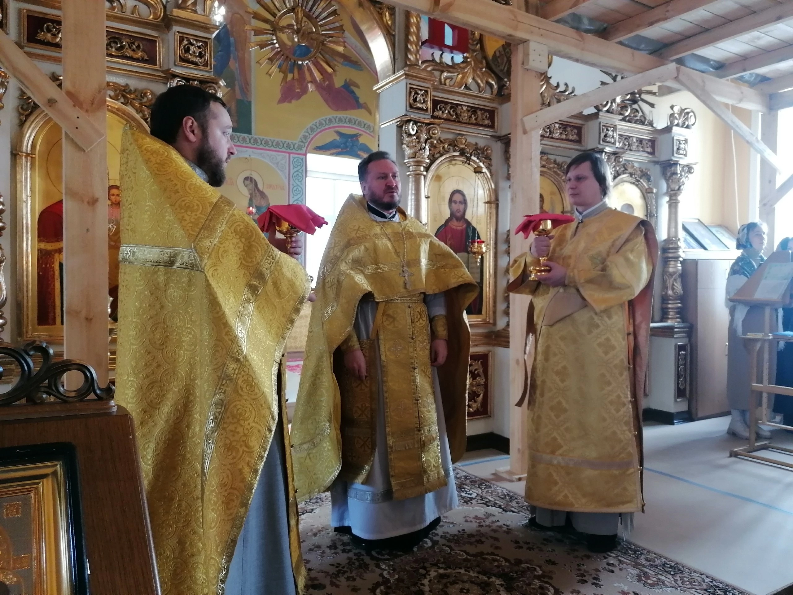 Богослужения в Неделю о мытаре и фарисее