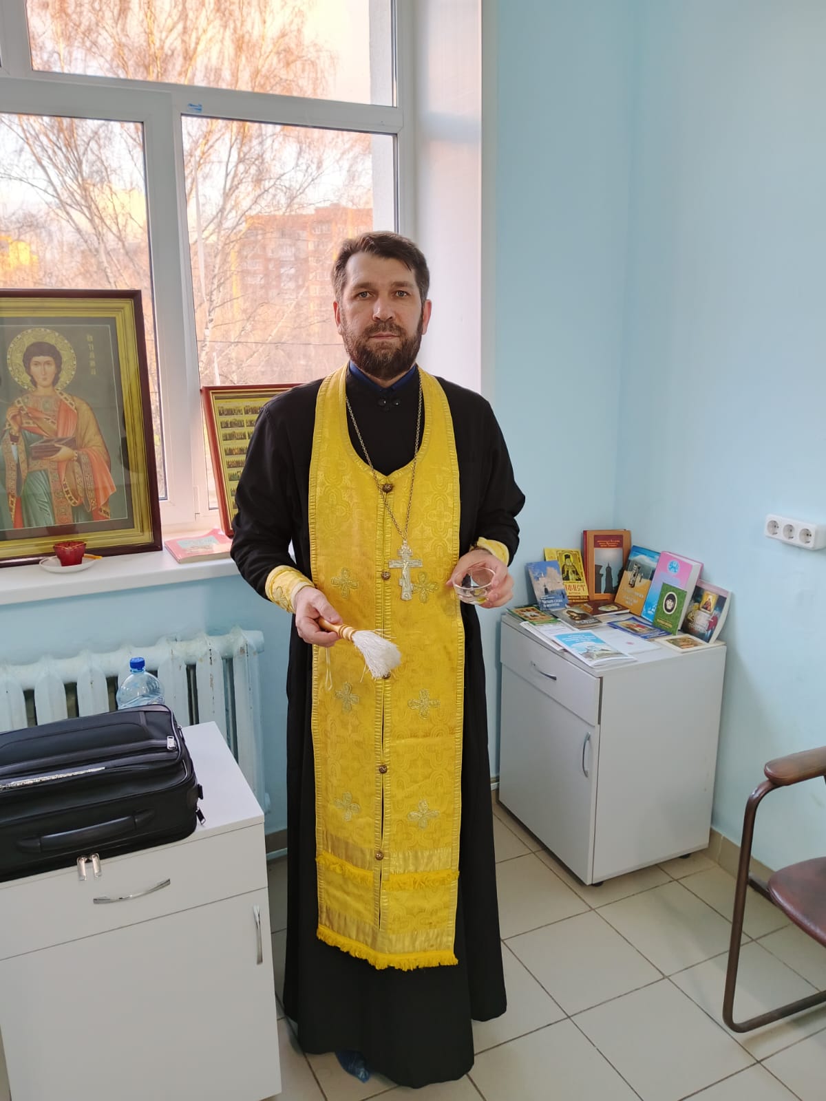 Священники посетили раненых участников СВО в военном госпитале Пензы