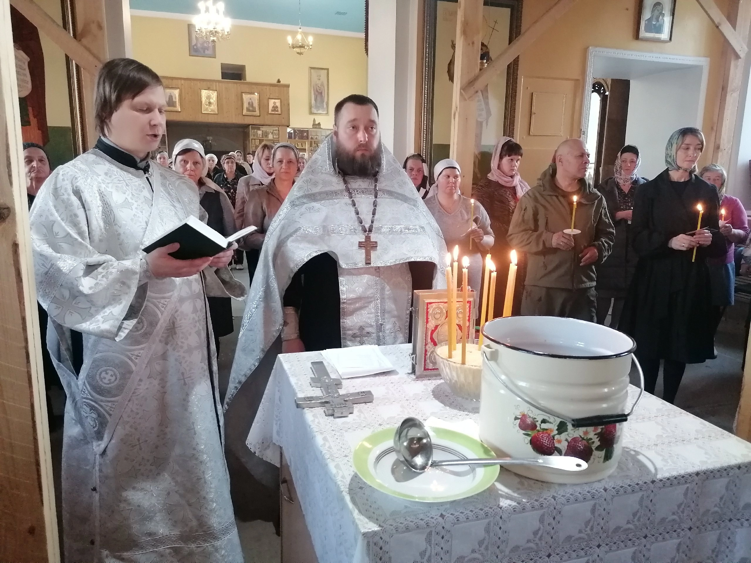 Протоиерей Александр Филиппов совершил Таинство Соборования 