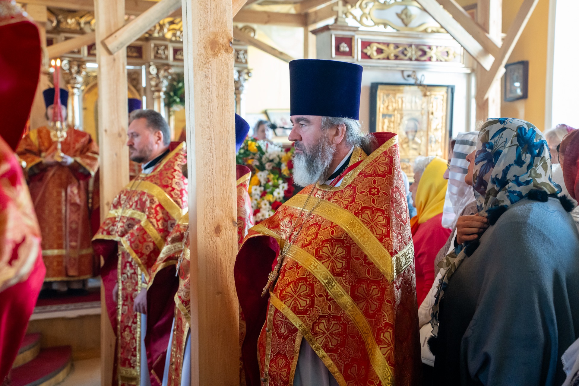 В день престольного праздника митрополит Серафим совершил литургию в нашем храме