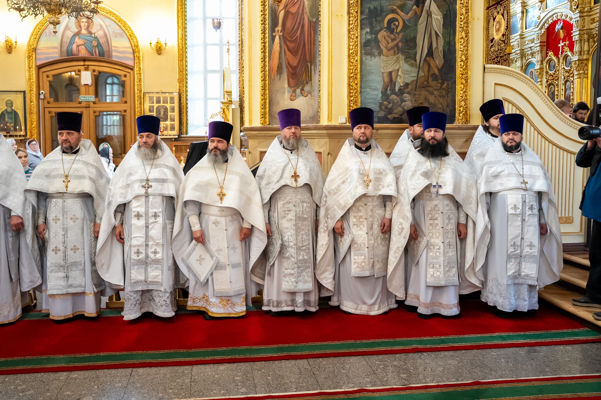 Протоиерей Александр Филиппов сослужил митрополиту Серафиму за литургией в Успенском соборе Пензы в 25-ю годовщину со дня кончины архиепископа Серафима (Тихонова) 