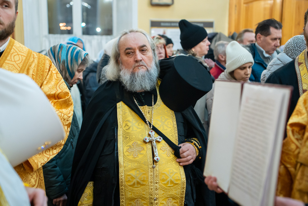 В канун престольного праздника митрополит Серафим совершил всенощное бдение в нашем храме