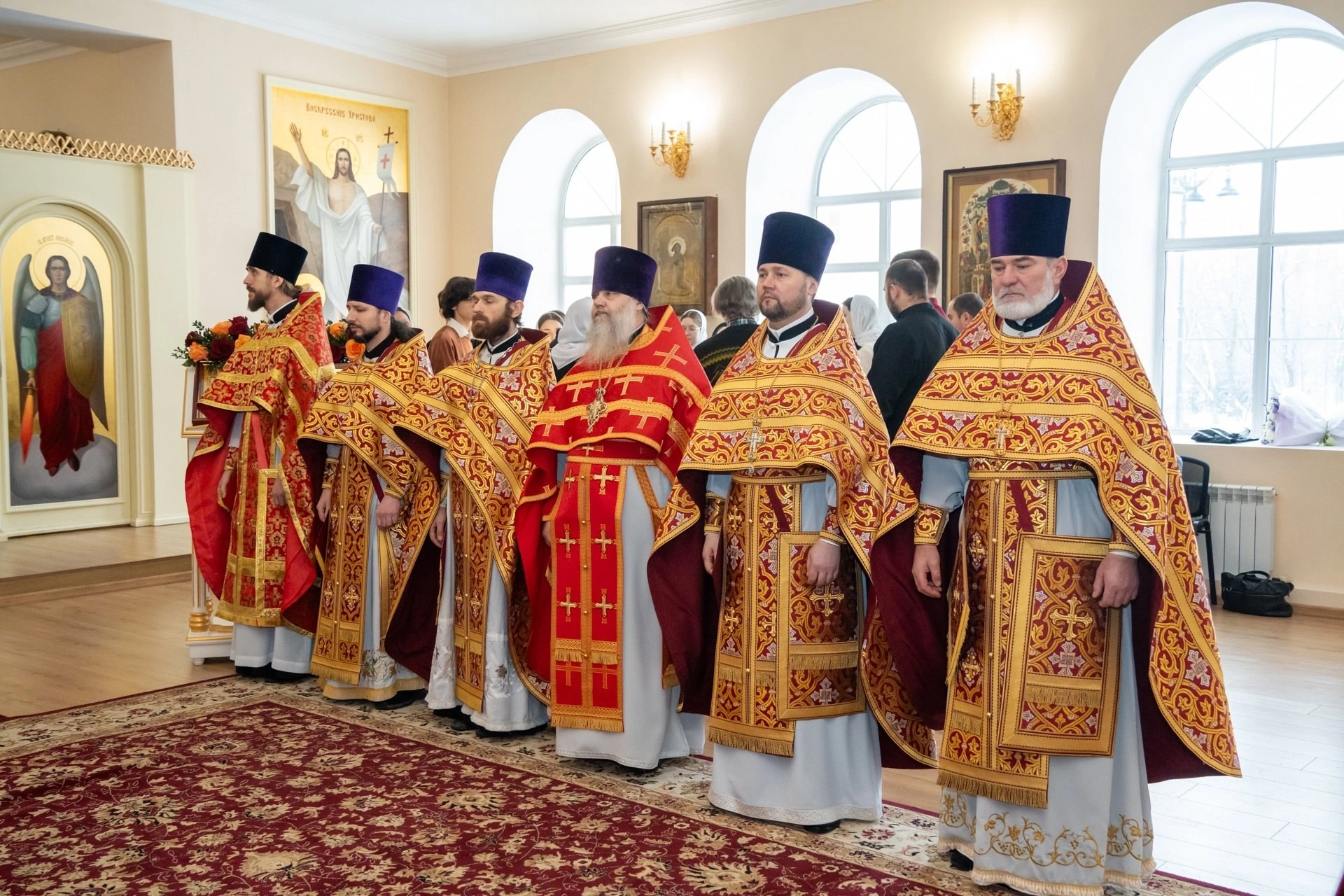 Протоиерей Александр Филиппов сослужил митрополиту Серафиму за литургией в Воскресенском храме при Пензенском епархиальном управлении