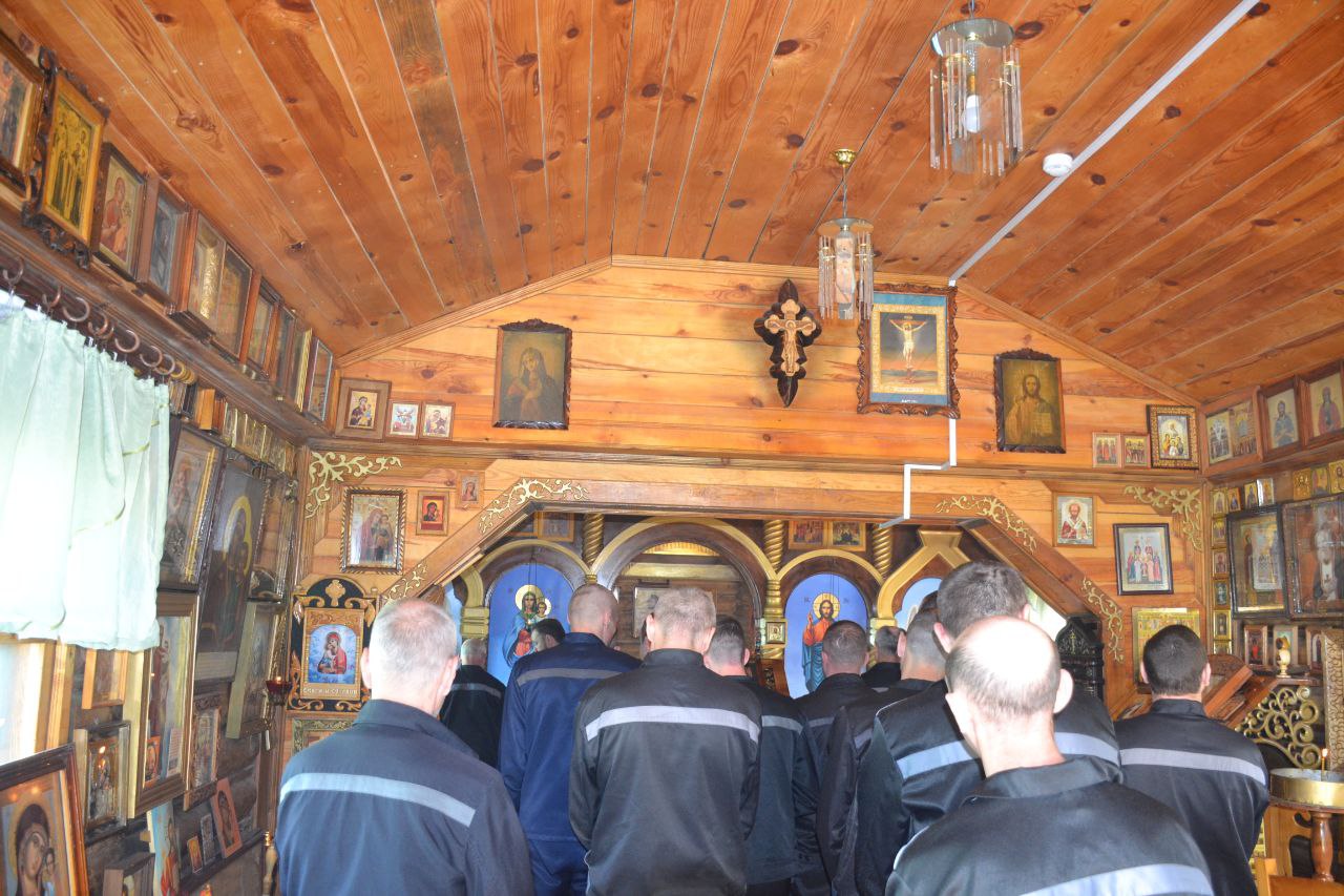 Протоиерей Антоний Шварёв совершил Божественную литургию в ИК-7