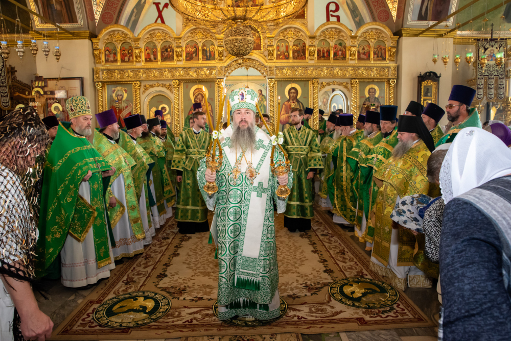 В день памяти Иоанна Оленевского протоиерей Александр Филиппов сослужил митрополиту Серафиму за  литургией в селе Соловцовка