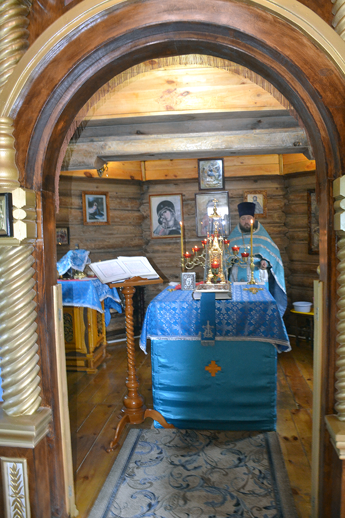 Протоиерей Антоний Шварёв совершил Божественную литургию в ИК-7