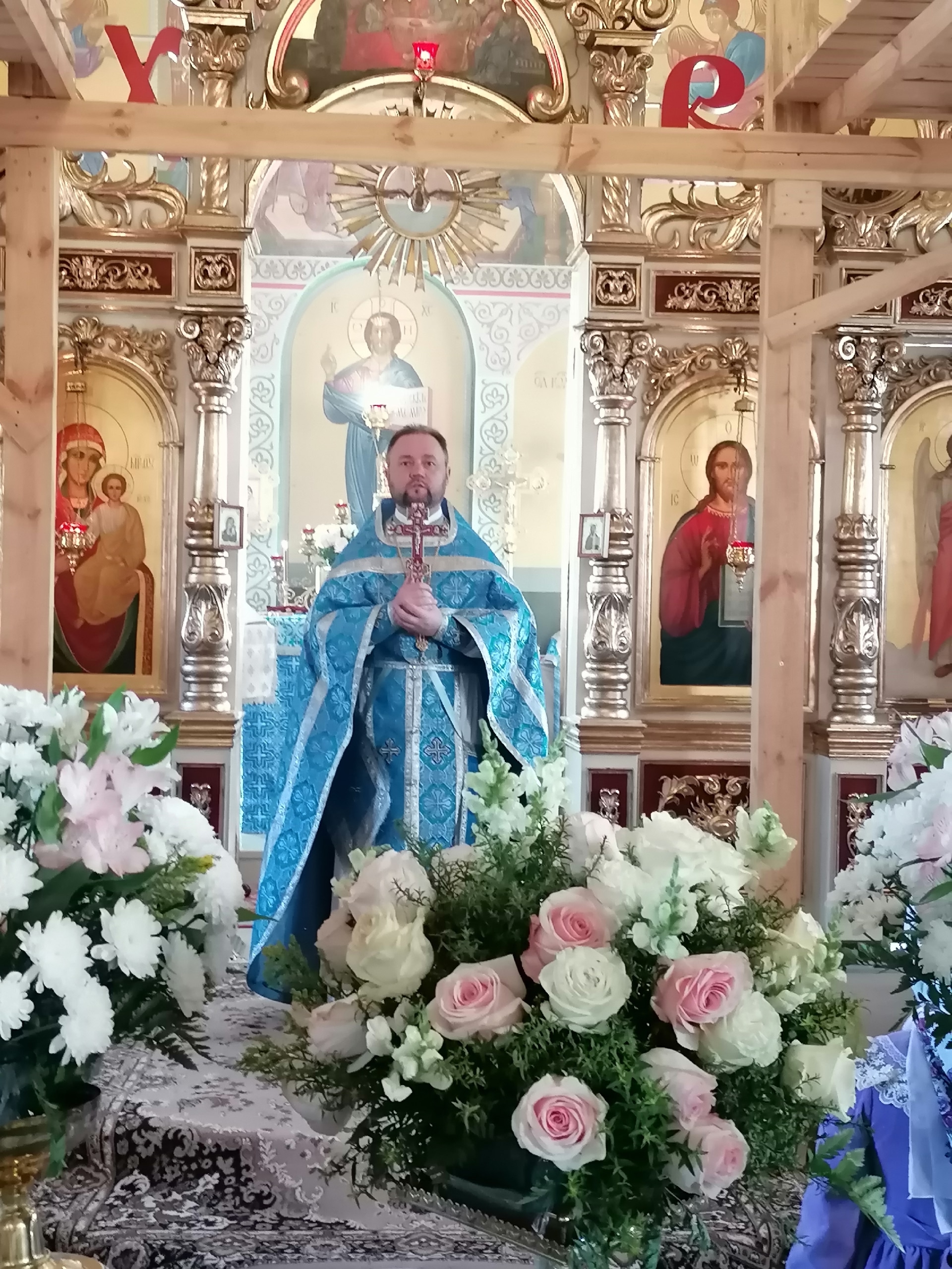 Протоиерей Александр Филиппов совершил молебен об учащихся перед началом нового учебного года