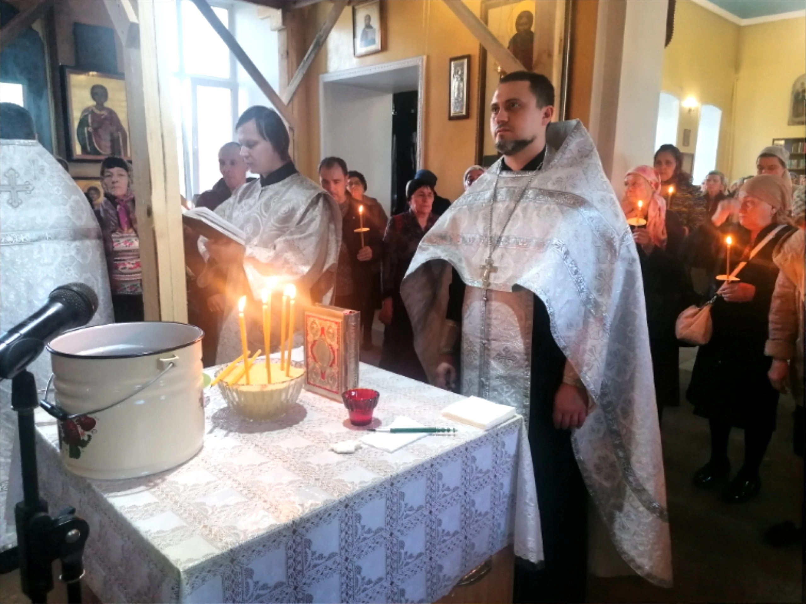 Протоиерей Александр Филиппов совершил Таинство Соборования 