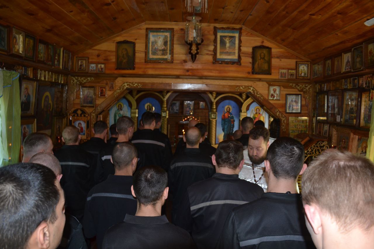 Протоиерей Антоний Шварев совершил Таинство Соборования в ИК-7