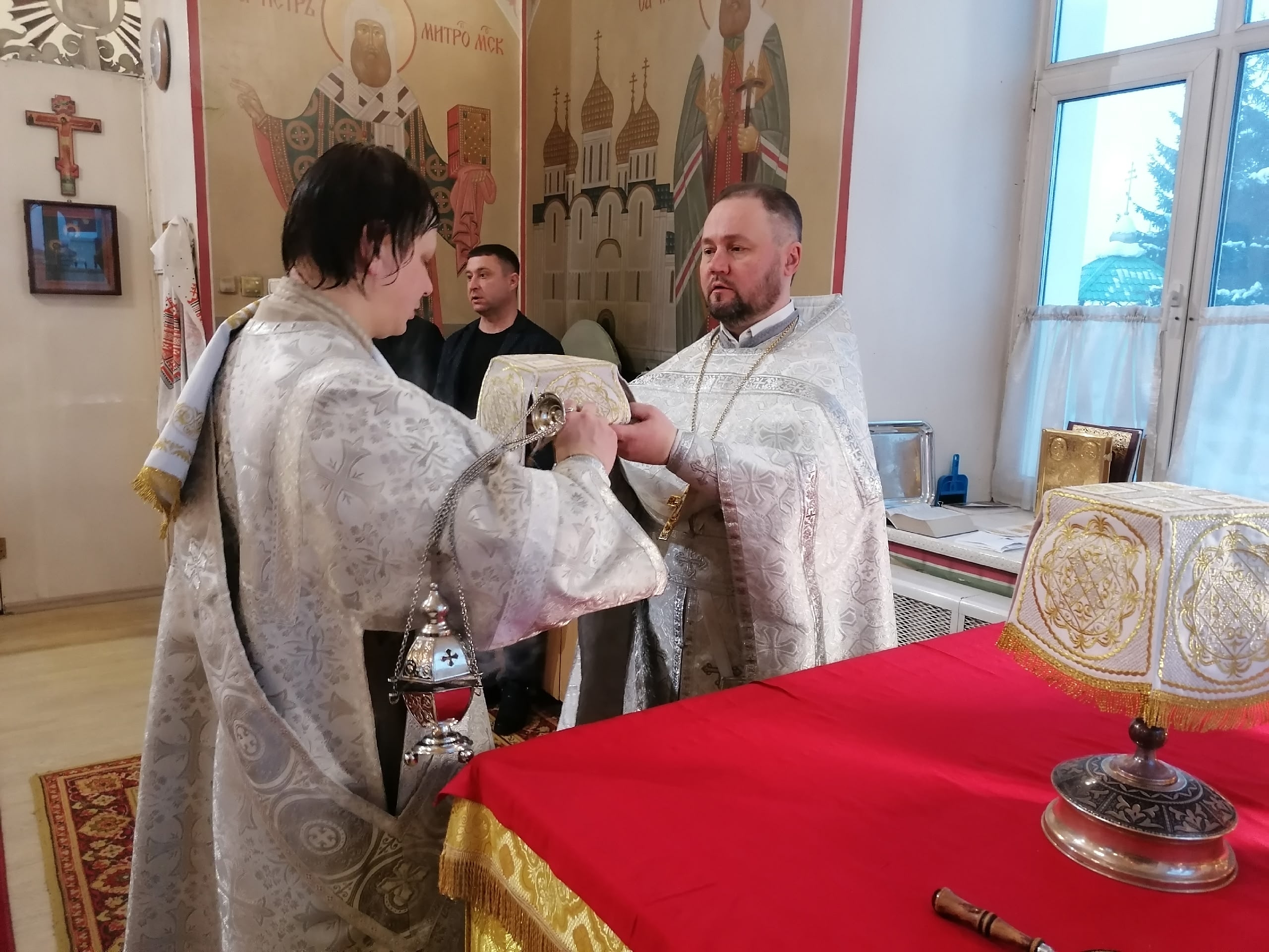 Богослужения в день Сретения Господня