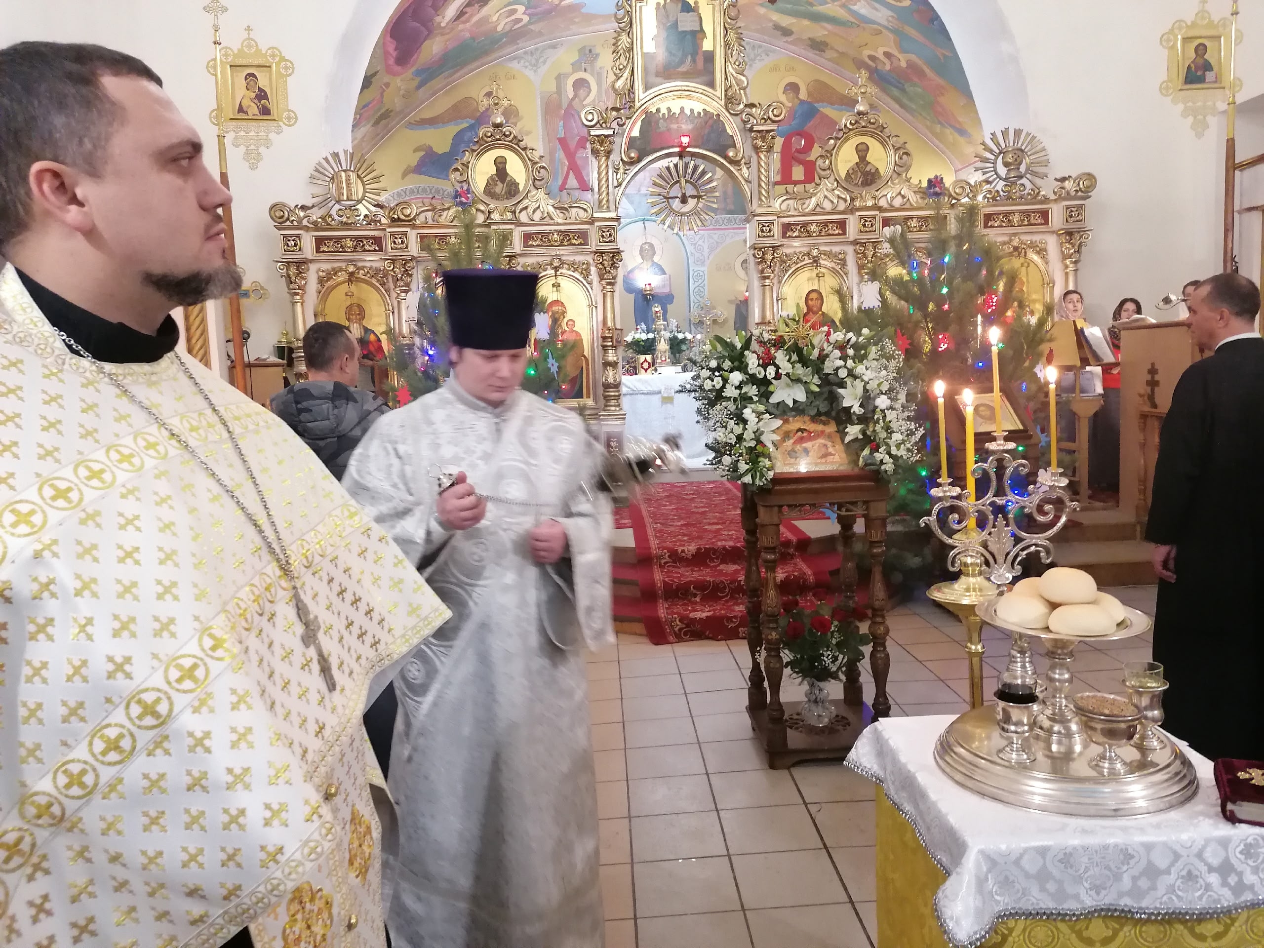 Всенощное бдение в канун праздника Рождества Христова