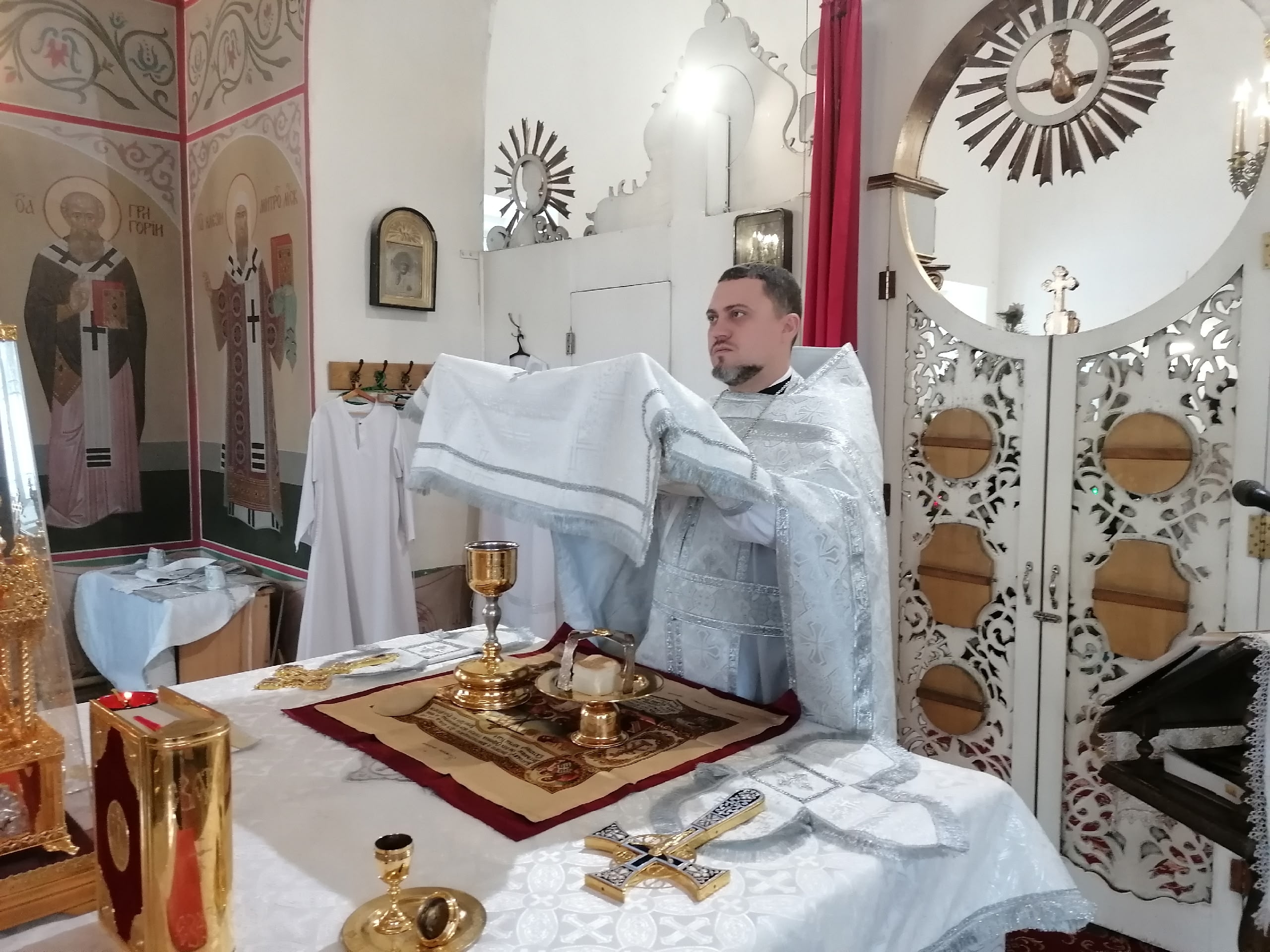 Богослужения в Неделю 30-ю по Пятидесятнице,  святых отец