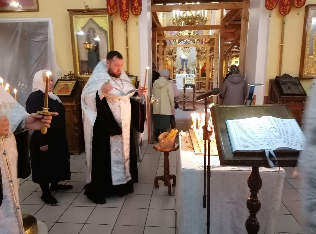 Вечернее богослужение в канун Димитриевской родительской субботы