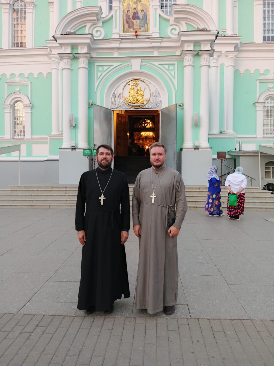 Преподаватели и студенты Пензенской духовной семинарии посетили Дивеево   