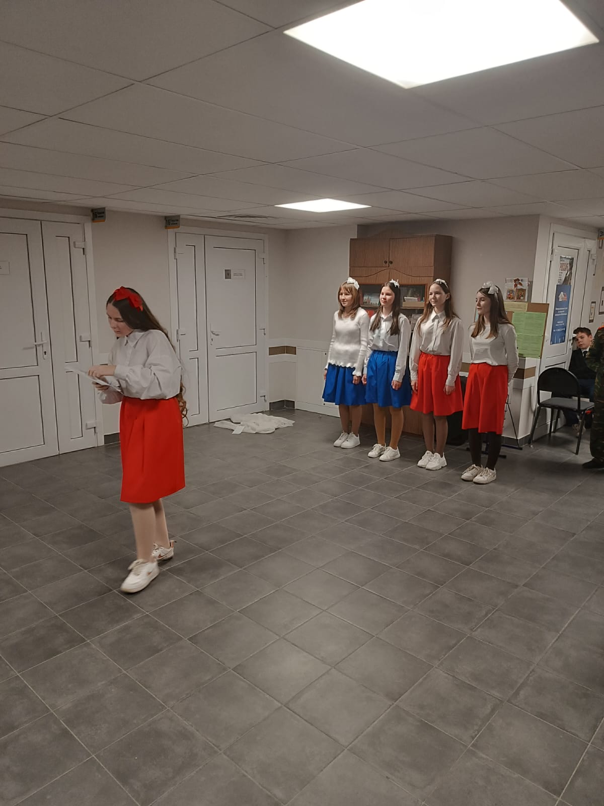 Воспитанники воскресной школы Никольского храма в Терновке  выступили с концертом для раненых военнослужащих