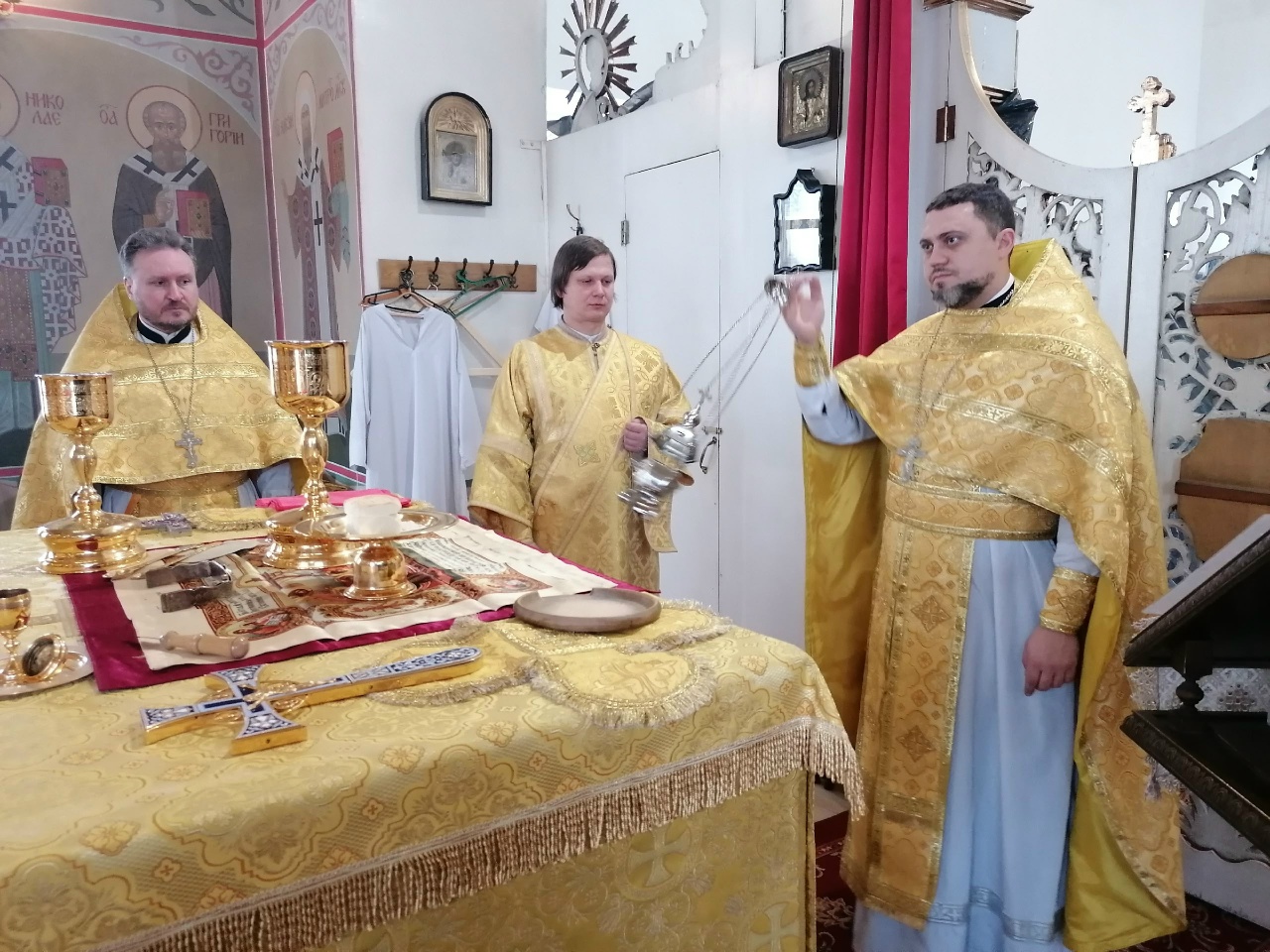 Богослужения в Неделю о мытаре и фарисее