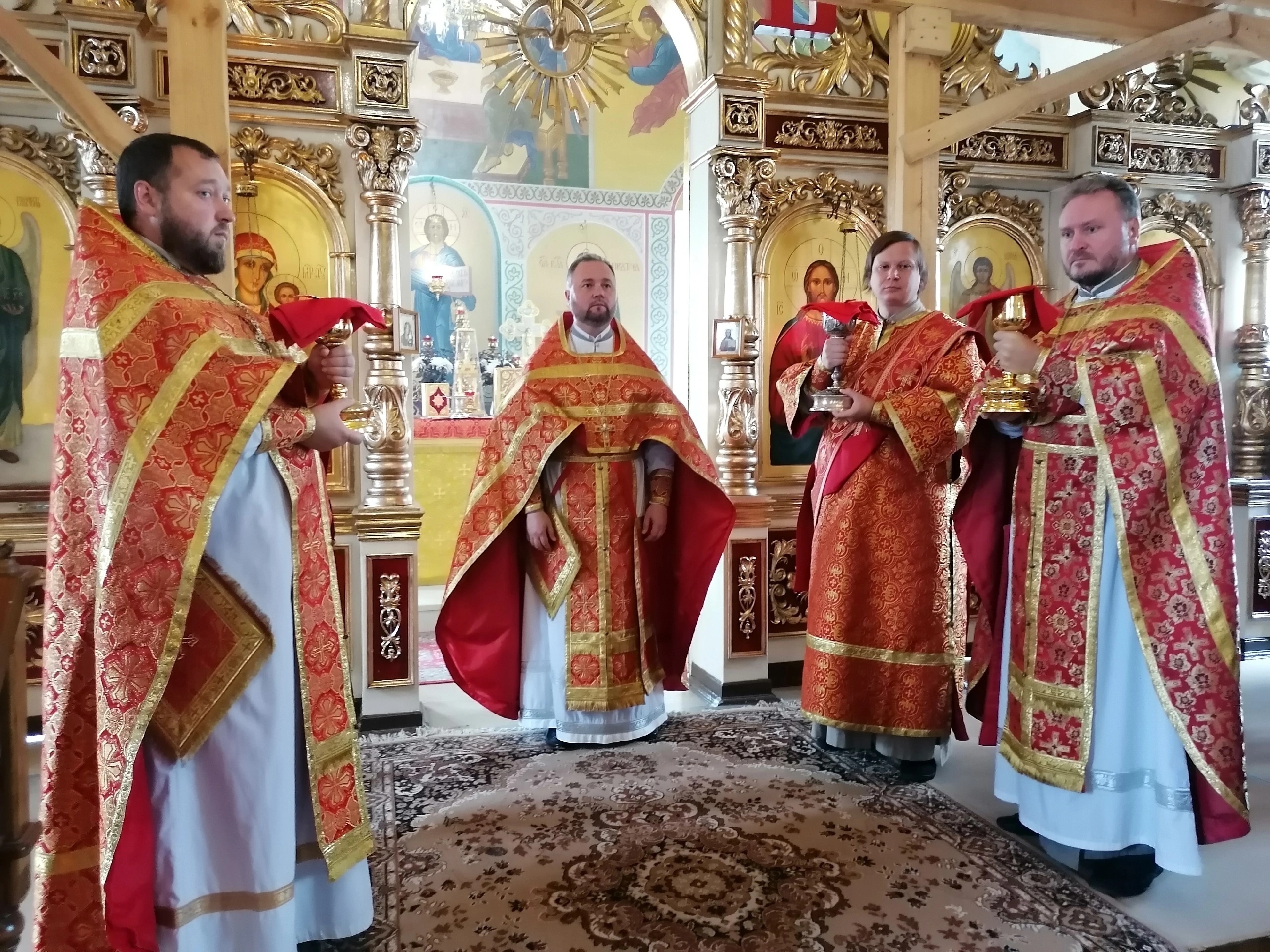 Празднование Происхождение Честных Древ Животворящего Креста Господня