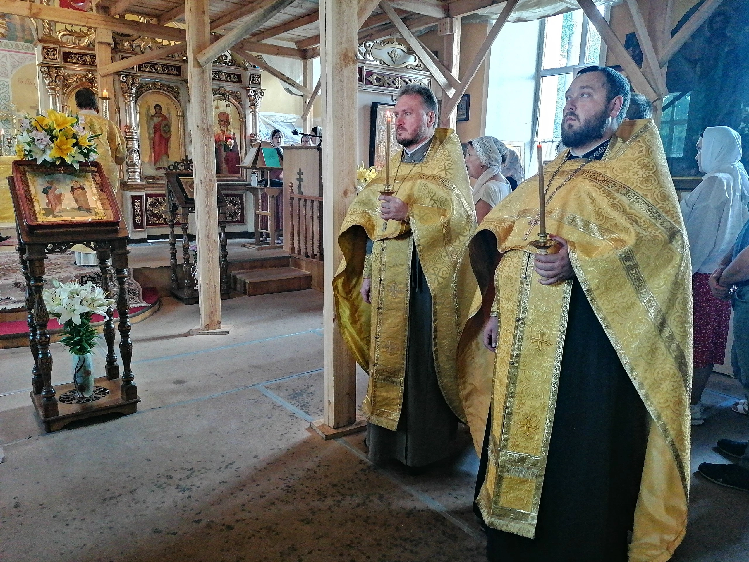 Всенощное бдение в канун праздника первоверховных апостолов Петра и Павла