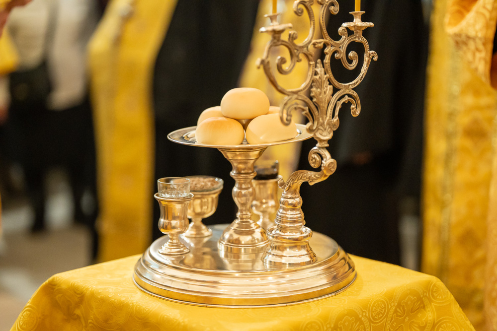 В канун престольного праздника митрополит Серафим совершил всенощное бдение в нашем храме