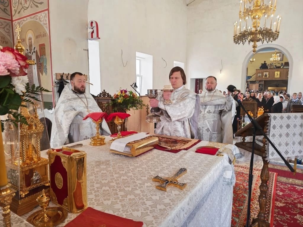 Троицкая родительская суббота