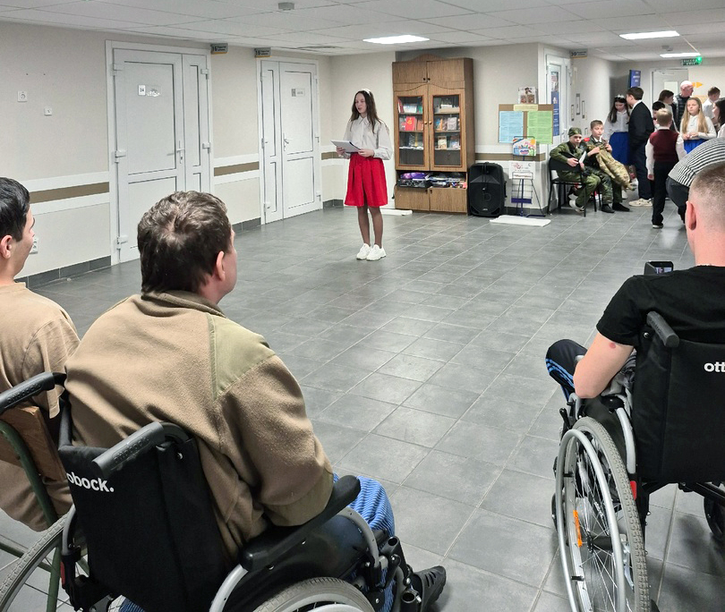 Воспитанники воскресной школы Никольского храма в Терновке  выступили с концертом для раненых военнослужащих