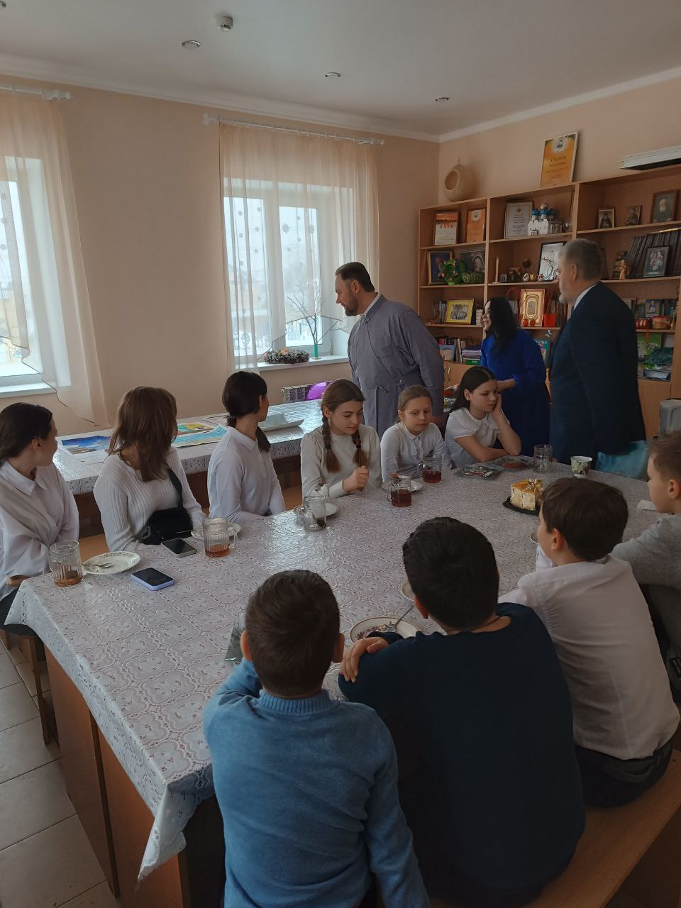 В воскресной школе "Азбука веры" состоялся конкурс рисунков "В ожидании Рождества"