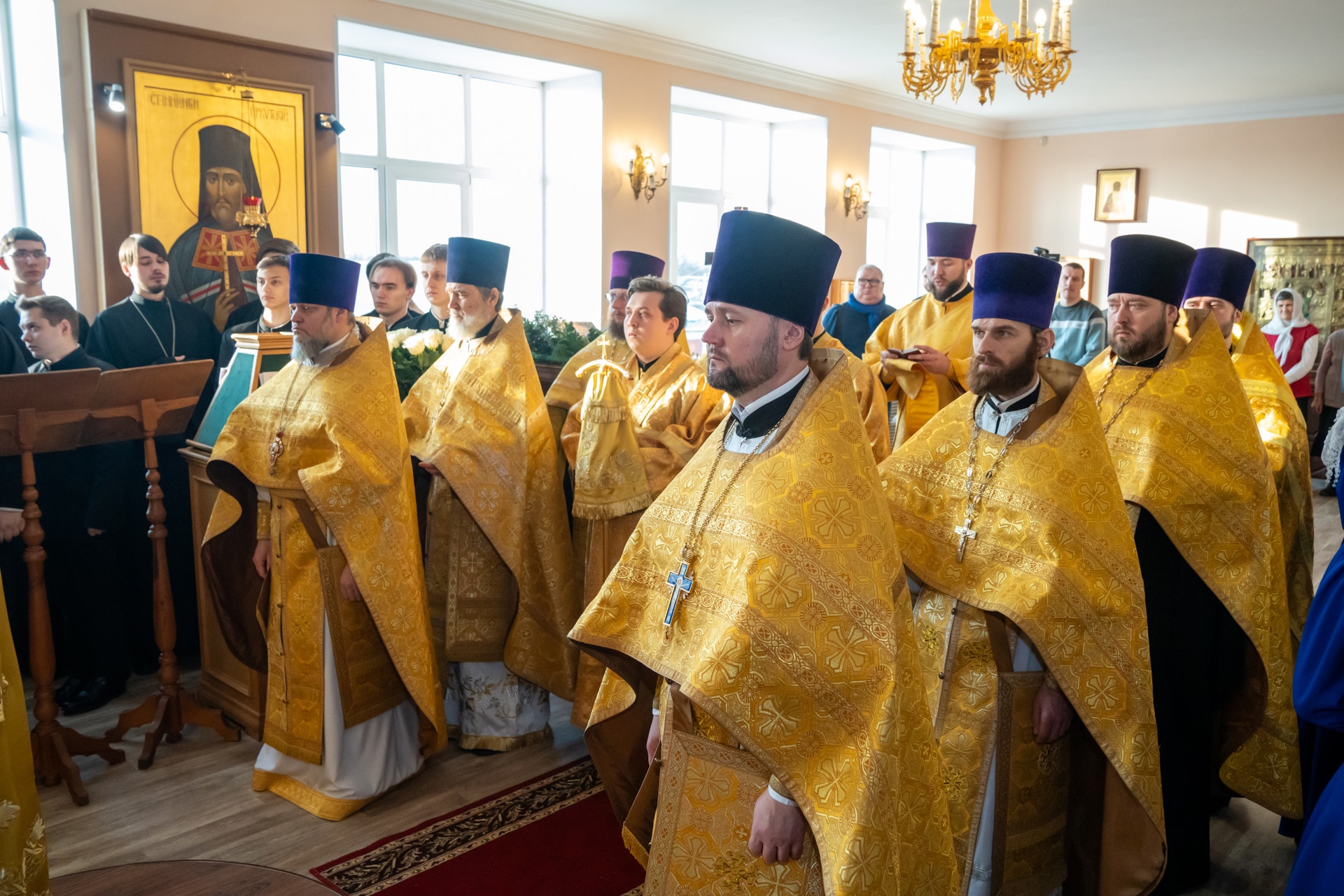 Протоиерей Александр Филиппов сослужил митрополиту Серафиму в престольный праздник и актовый день в Пензенской духовной семинарии   