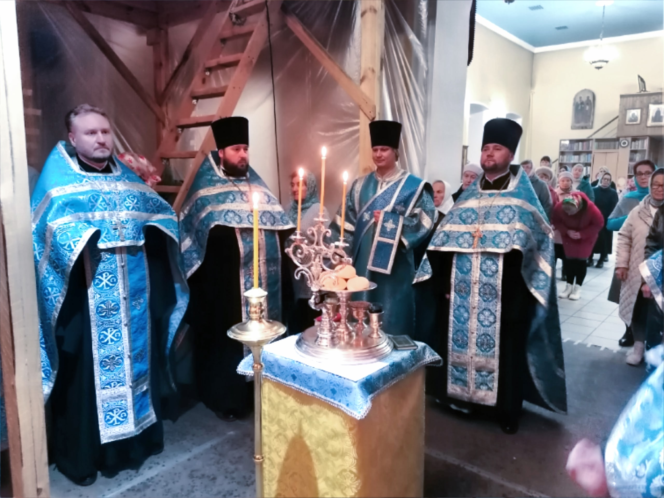 Всенощное бдение в канун праздника Покрова Пресвятой Богородицы