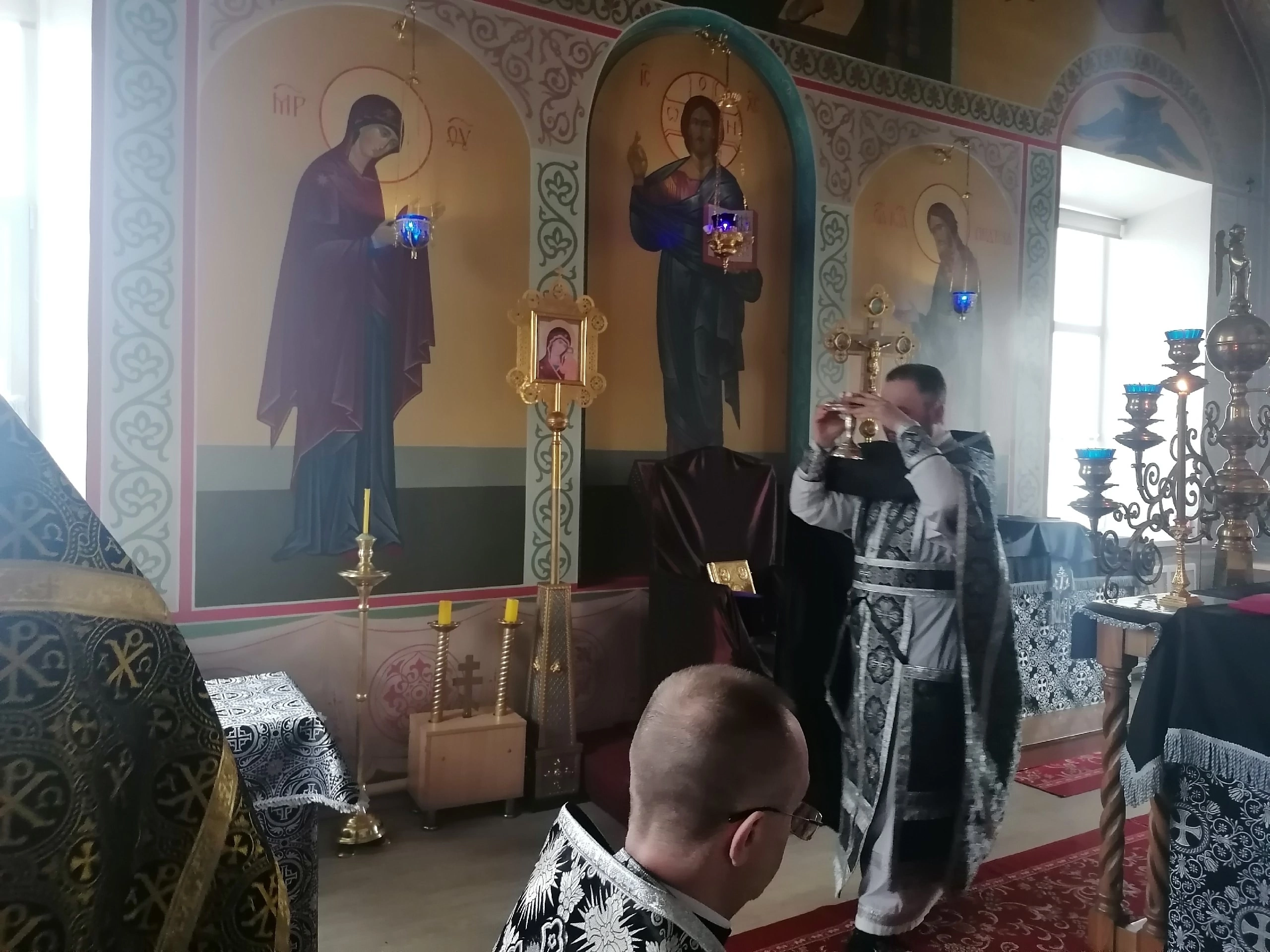 Протоиерей Александр Филиппов совершил Литургию Преждеосвященных Даров