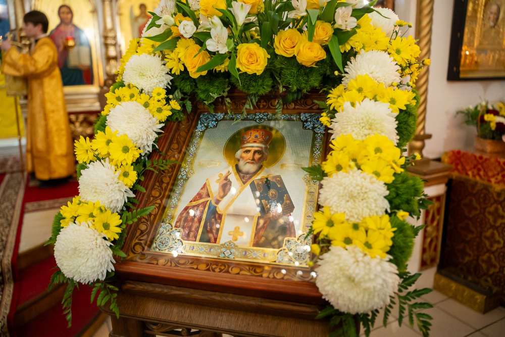 В канун престольного праздника митрополит Серафим совершил всенощное бдение в нашем храме