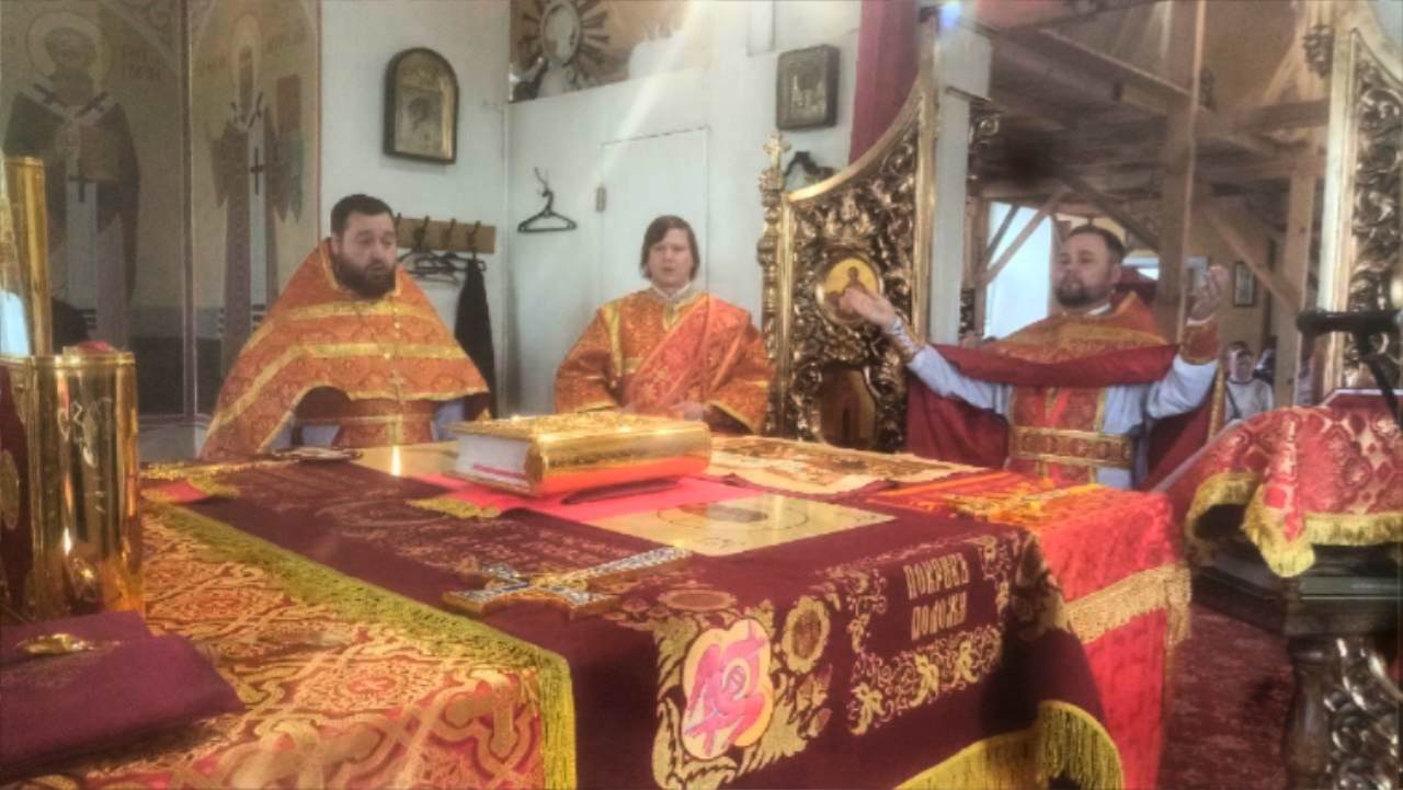 Богослужения в Неделю о самаряныне 