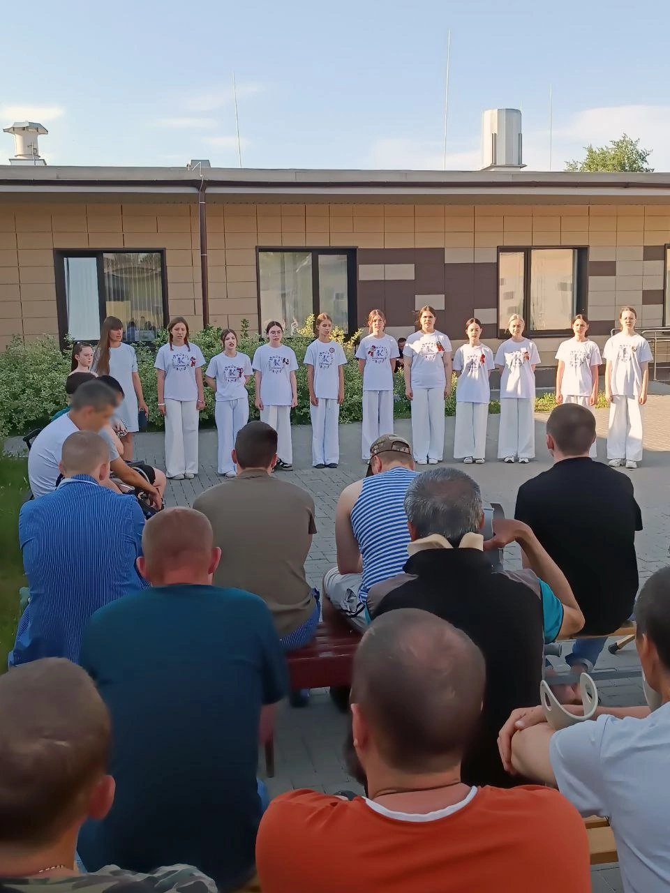 Состоялся концерт для раненых бойцов СВО 