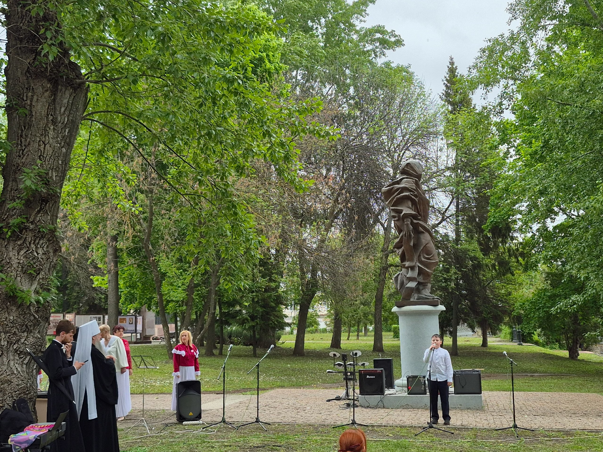 18 мая 2025 года прошёл VI музыкальный, епархиальный фестиваль воскресных школ «ПАСХАЛЬНЫЙ ПИКНИК 2025", который состоялся в Лермонтовском сквере у Спасского кафедрального собора.