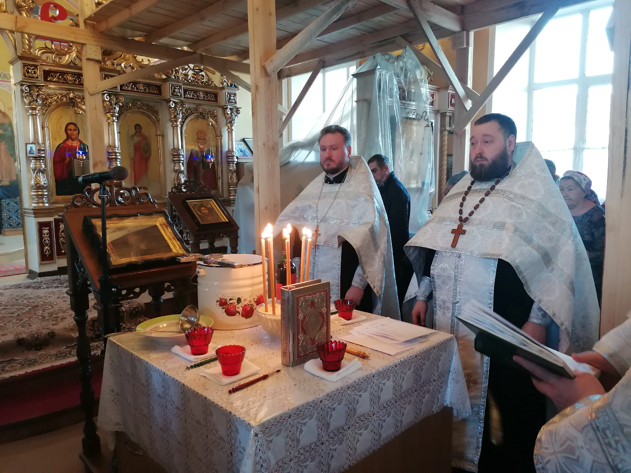 Протоиерей Александр Филиппов совершил Таинство Соборования 