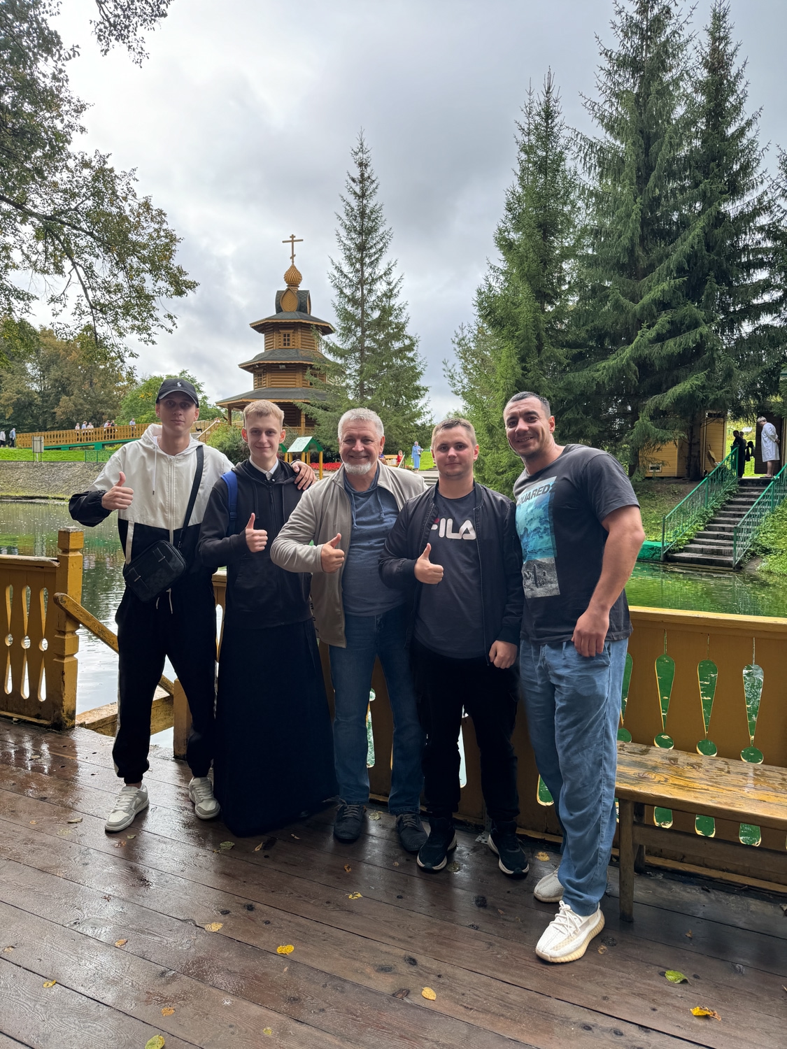 Преподаватели и студенты Пензенской духовной семинарии посетили Дивеево   