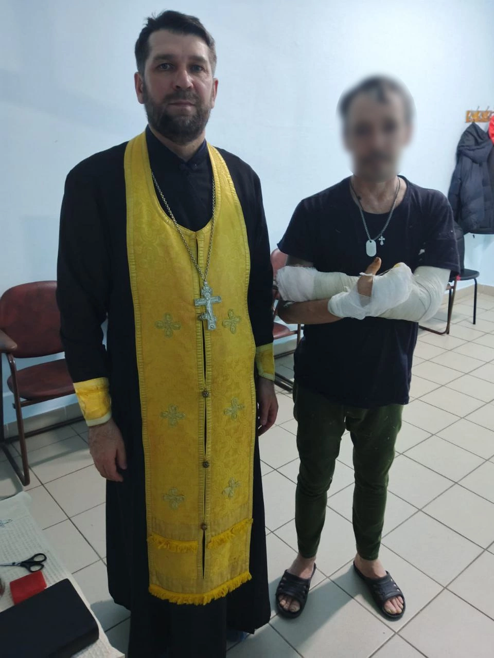 Священники посетили раненых участников СВО в военном госпитале Пензы