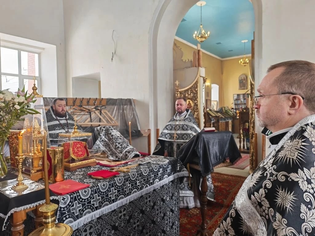 Протоиерей Александр Филиппов совершил Литургию Преждеосвященных Даров