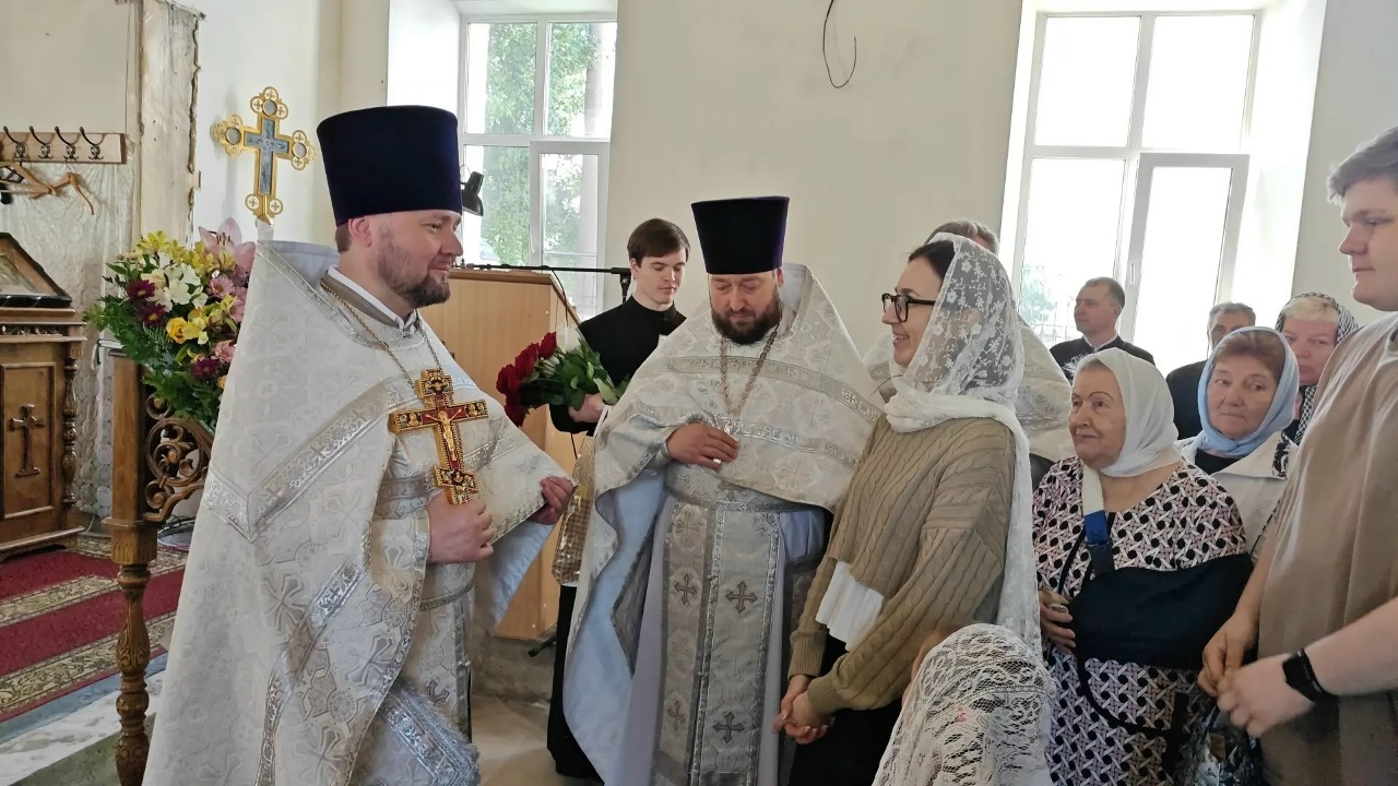 Поздравление с Днём рождения настоятеля протоиерея Александра Филиппова