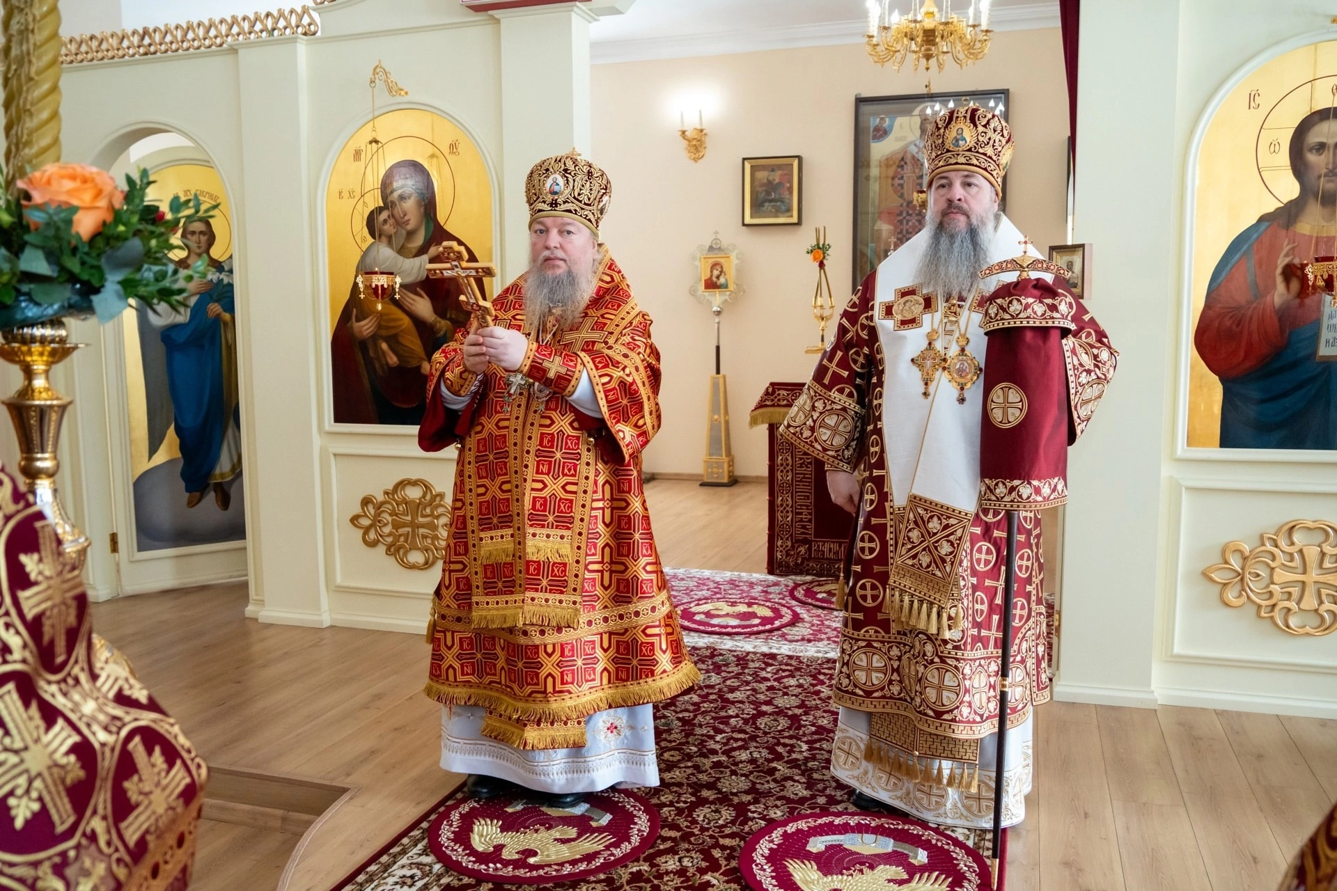 Протоиерей Александр Филиппов сослужил митрополиту Серафиму за литургией в Воскресенском храме при Пензенском епархиальном управлении