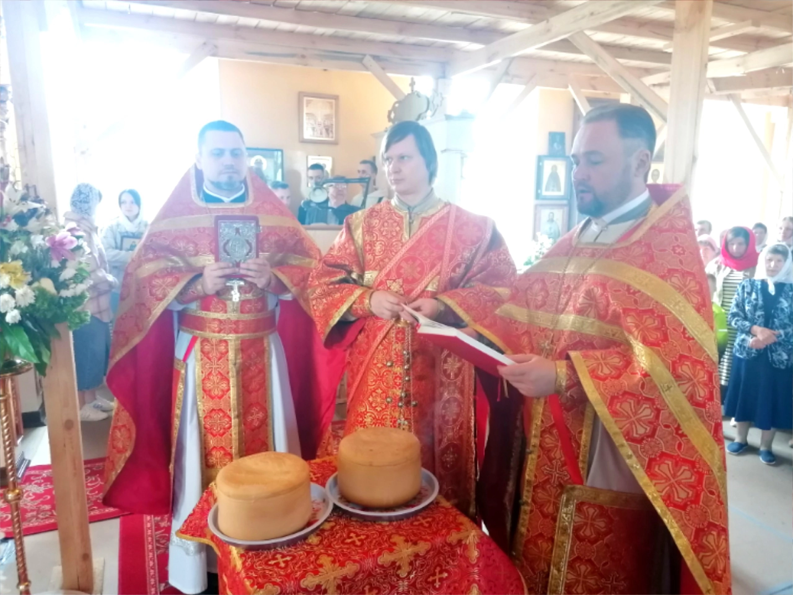 В субботу Светлой седмицы протоиерей Александр Филиппов совершил Божественную литургию