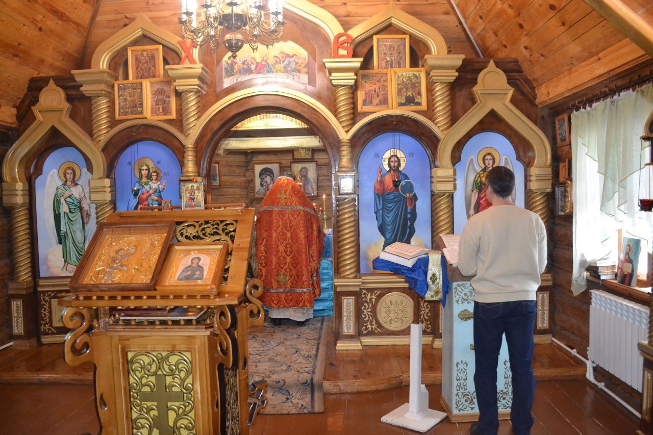 Протоиерей Антоний Шварёв совершил литургию в храме в честь иконы Божией Матери "Взыскание погибших" при исправительной колонии №7