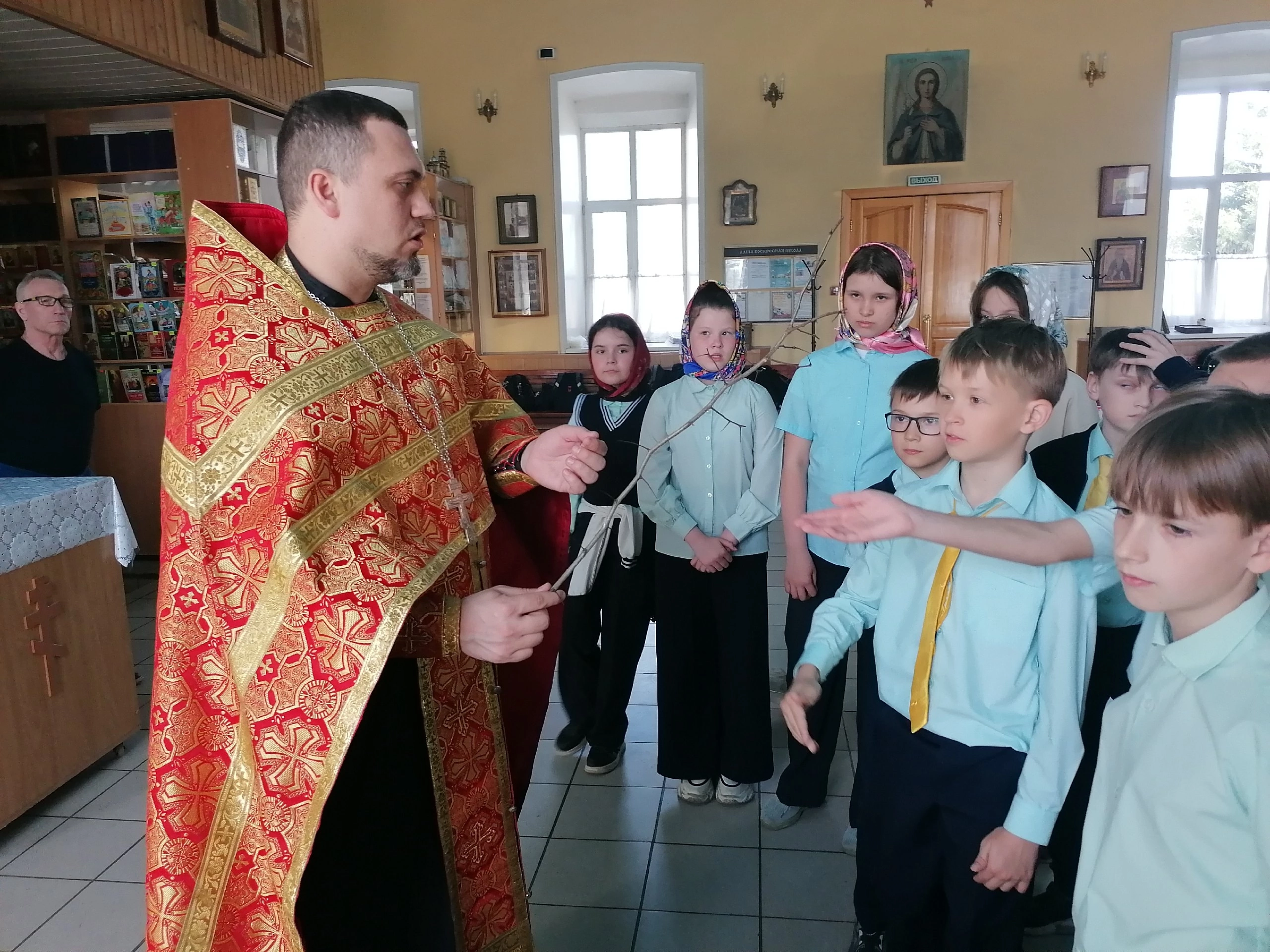 Иерей Владимир Журавлев встретился с учениками средней школы №60