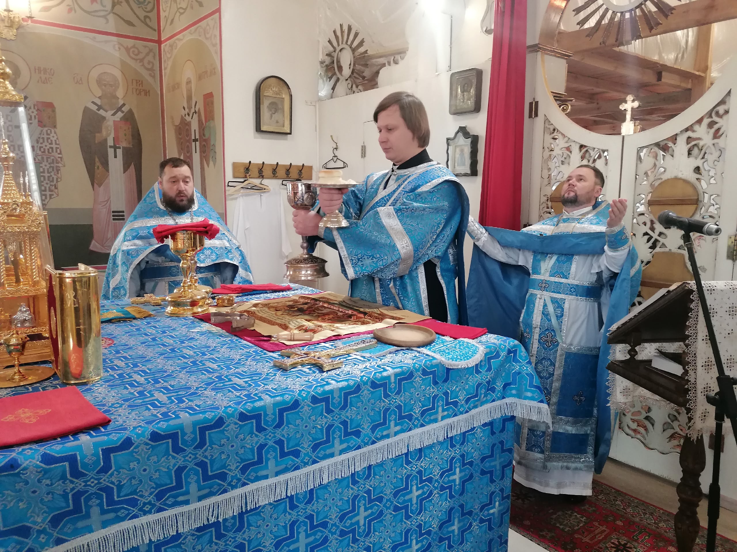 Празднование Казанской иконы Божией Матери