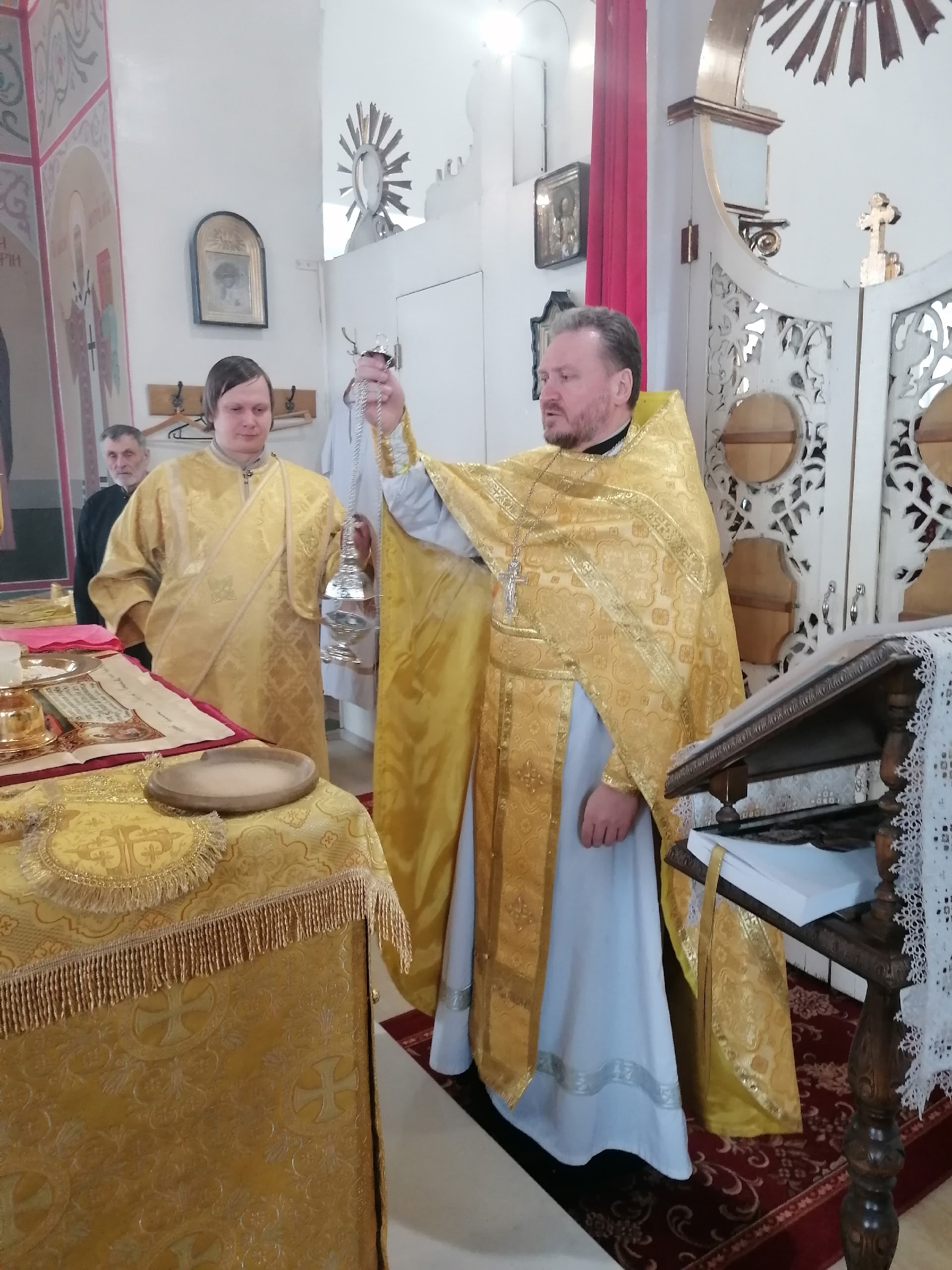 Богослужения в Неделю о блудном сыне 