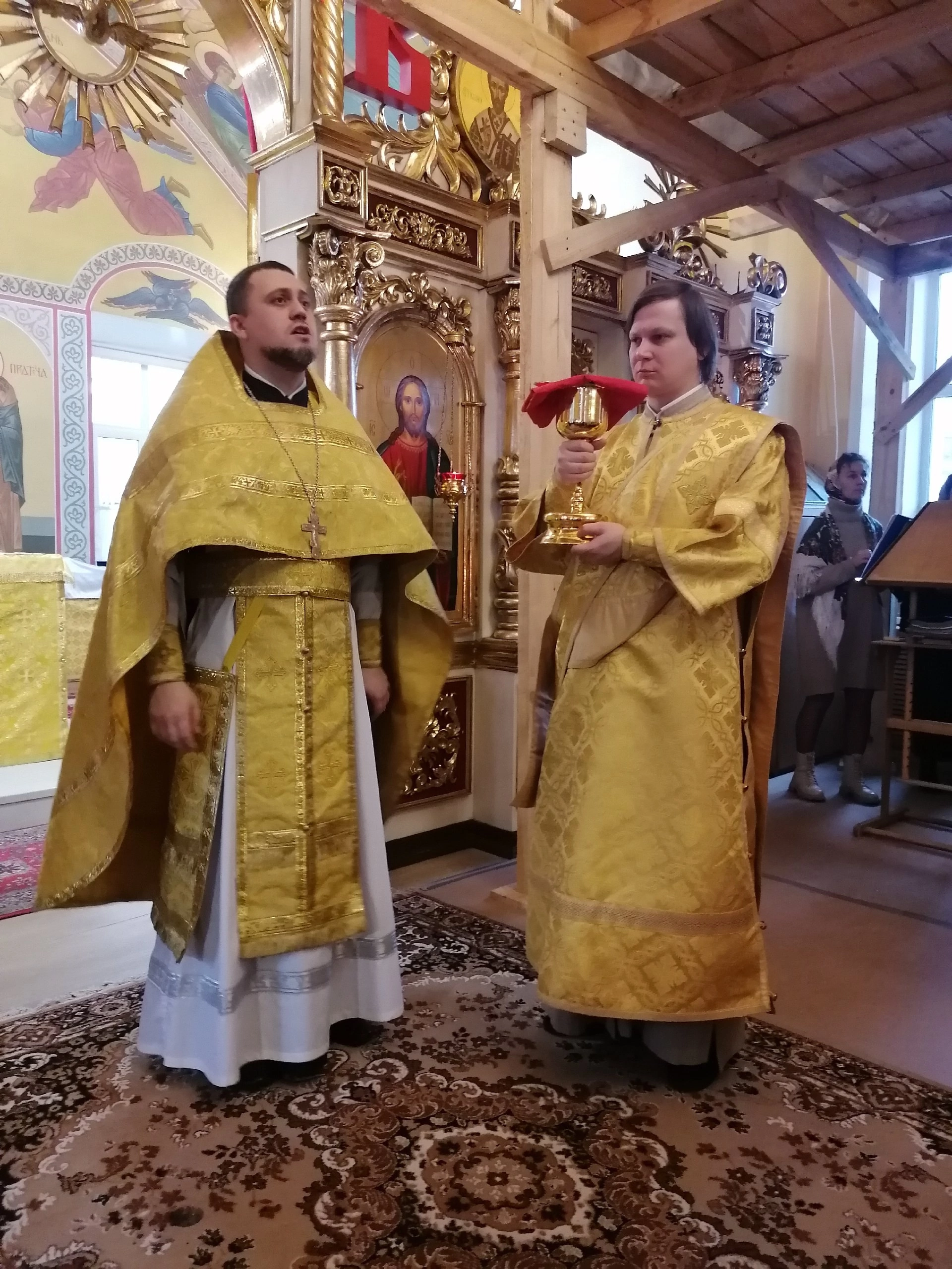 Богослужения в Неделю 32-ю по Пятидесятнице