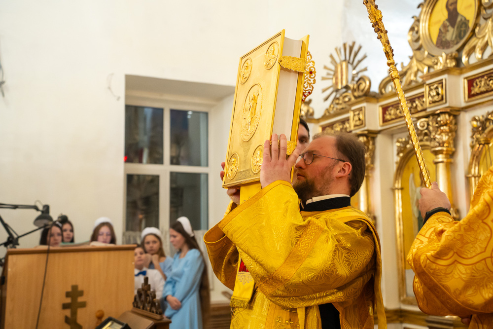 В канун престольного праздника митрополит Серафим совершил всенощное бдение в нашем храме